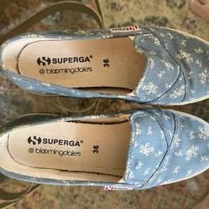 Superga canvas tennis shoes